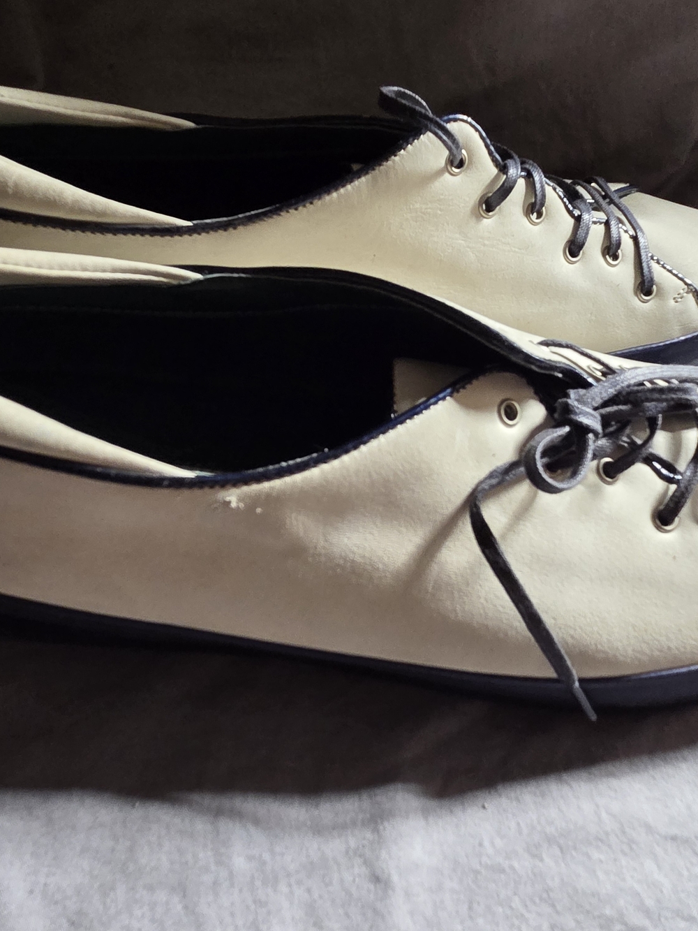 Cream Leather Lace-Up Shoes - Picture 5 of 8